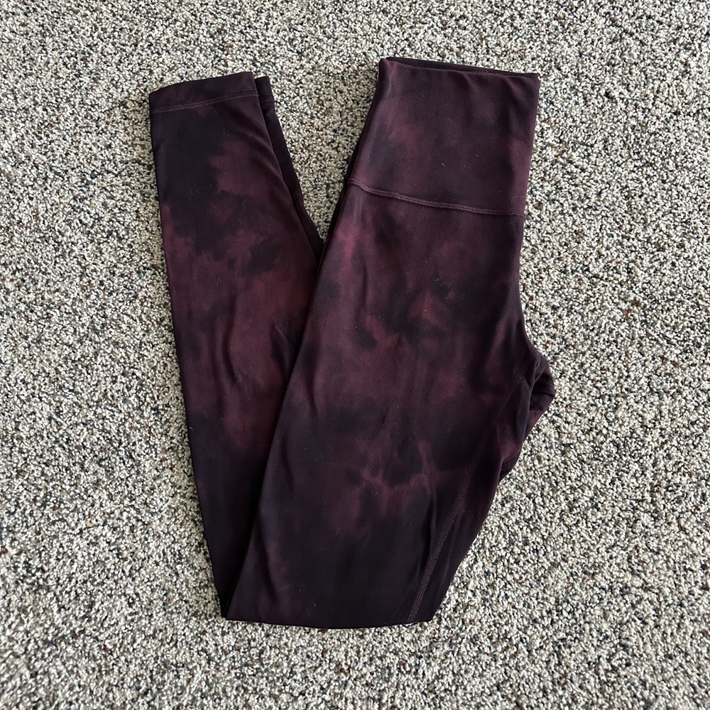 Lululemon Aligns Diamond Dye